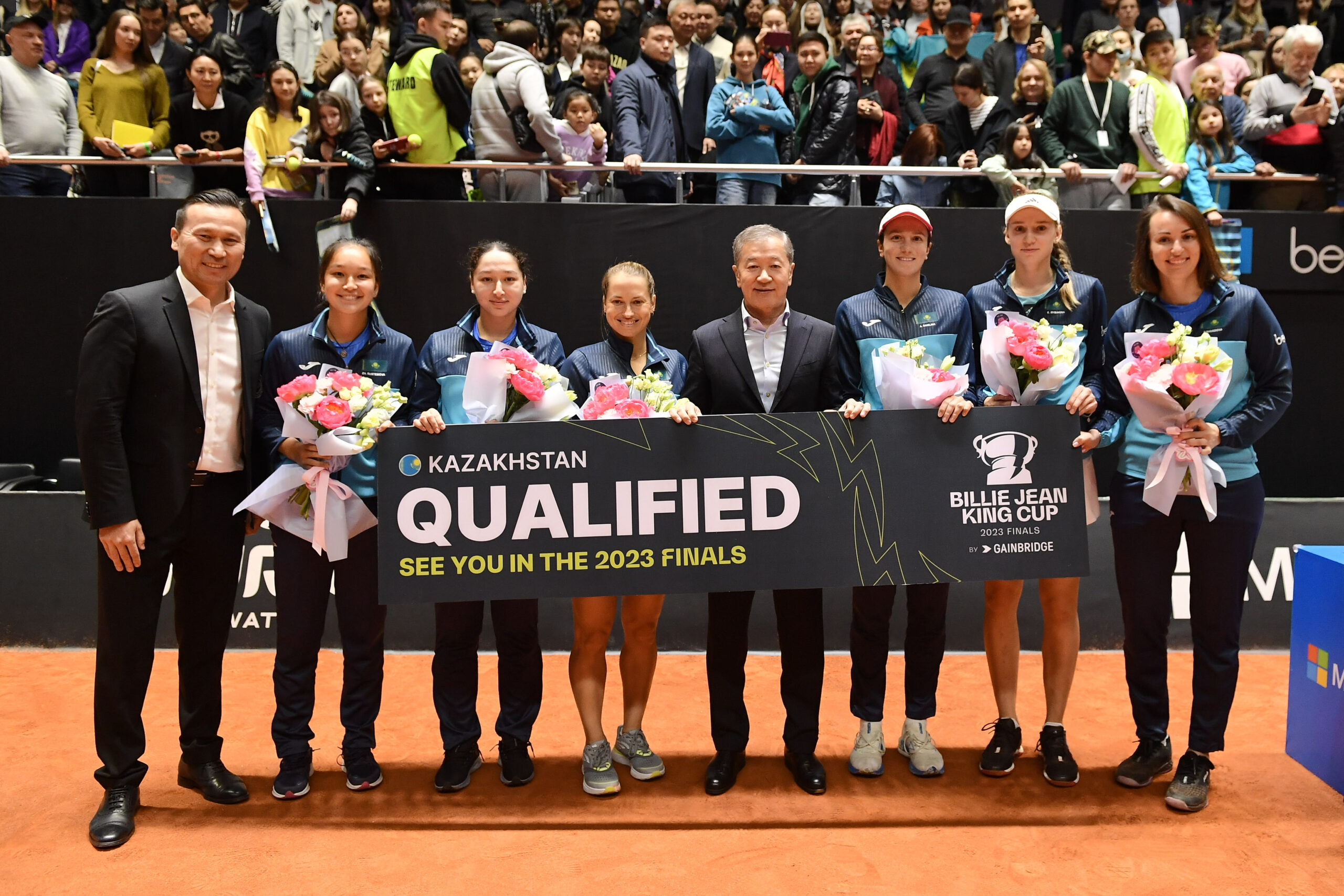 Bulat Utemuratov Kaz Team and KTF officials